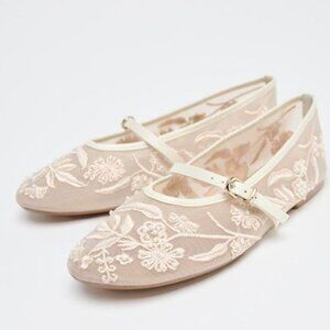 EMBROIDERED MESH BALLET FLATS